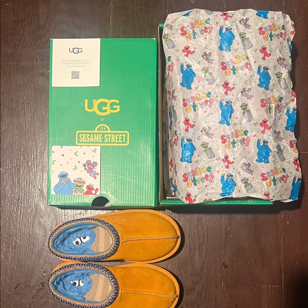 Kids UGG x Sesame Street COOKIE MONSTER  (Special Edition).